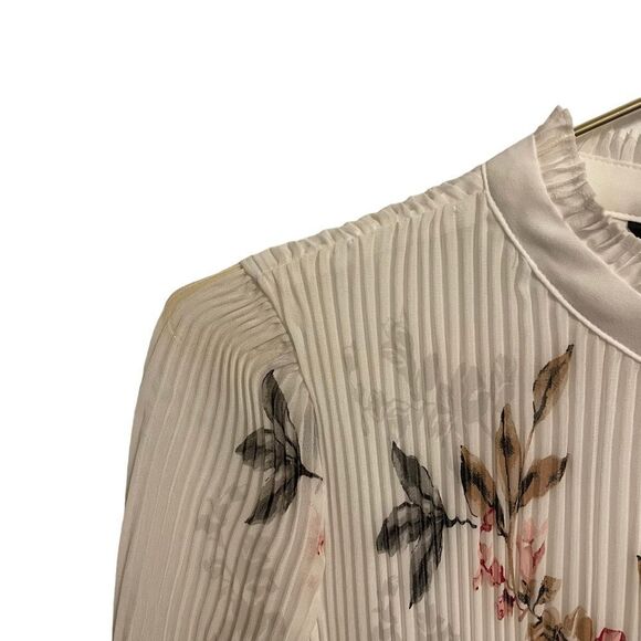 White House Black Market Floral Pleated High Collar Blouse Size 2 - Picture 4 of 8